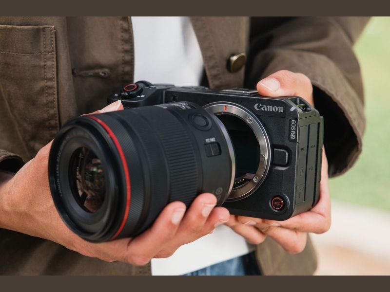 Canon'dan, Yeni EOS R6 V Tam Kare Fotoğraf Makinesi ve RF 20-50MM F4L IS USM PZ Power Zoom Lensi