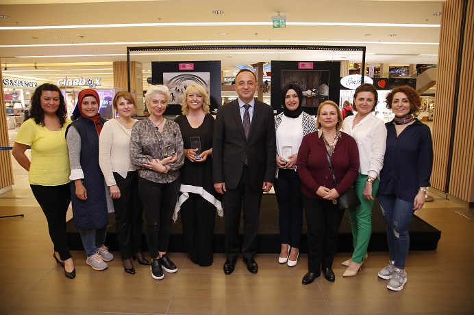 Kadın Gözüyle Hayattan Kareler Fotoğraf Sergisi İstanbul Tepe Nautilus Alışveriş Merkezi’nde Fotoğrafseverlerle Buluşuyor.