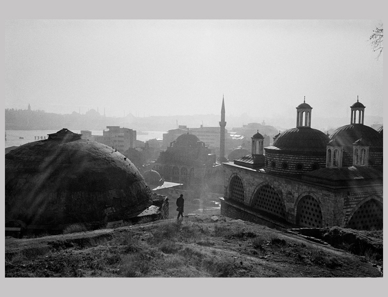 Ara Güler'in Siyah-Beyaz İkonik Fotoğrafları Bulgaristan'da Sanatseverler İle Buluşuyor