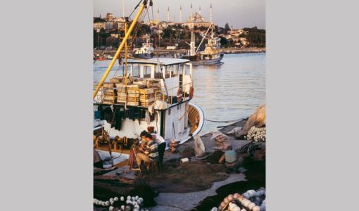 Ara Güler Arşivinden ‘Kıyının Hafızası’ Sergisi Galataport İstanbul Paket Postanesi’nde 