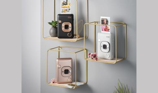 En Keyifli Anları Ölümsüzleştirmek İçin Kahramanımız Babalara Fujifilm instax Fotoğraf Makinesi Hediye Edin