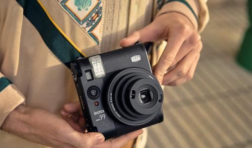 FUJIFILM INSTAX’ın Fotoğraf çekim Kalitesini Odağına Alan Yeni Modeli: INSTAX MINI 99