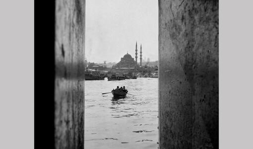 Ara Güler Müzesi'nin Yeni Sergisi &quot;İstanbul Uyanıyor&quot; Kapılarını Ziyaretçilere Açtı